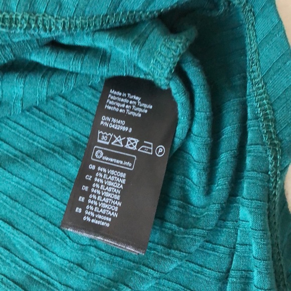 💕 4/$20  H&M One Shoulder Ribbed Teal Top - Picture 2 of 3